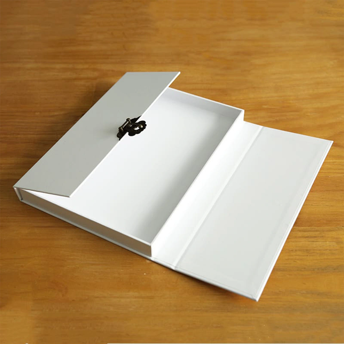 white-rigid-boxes