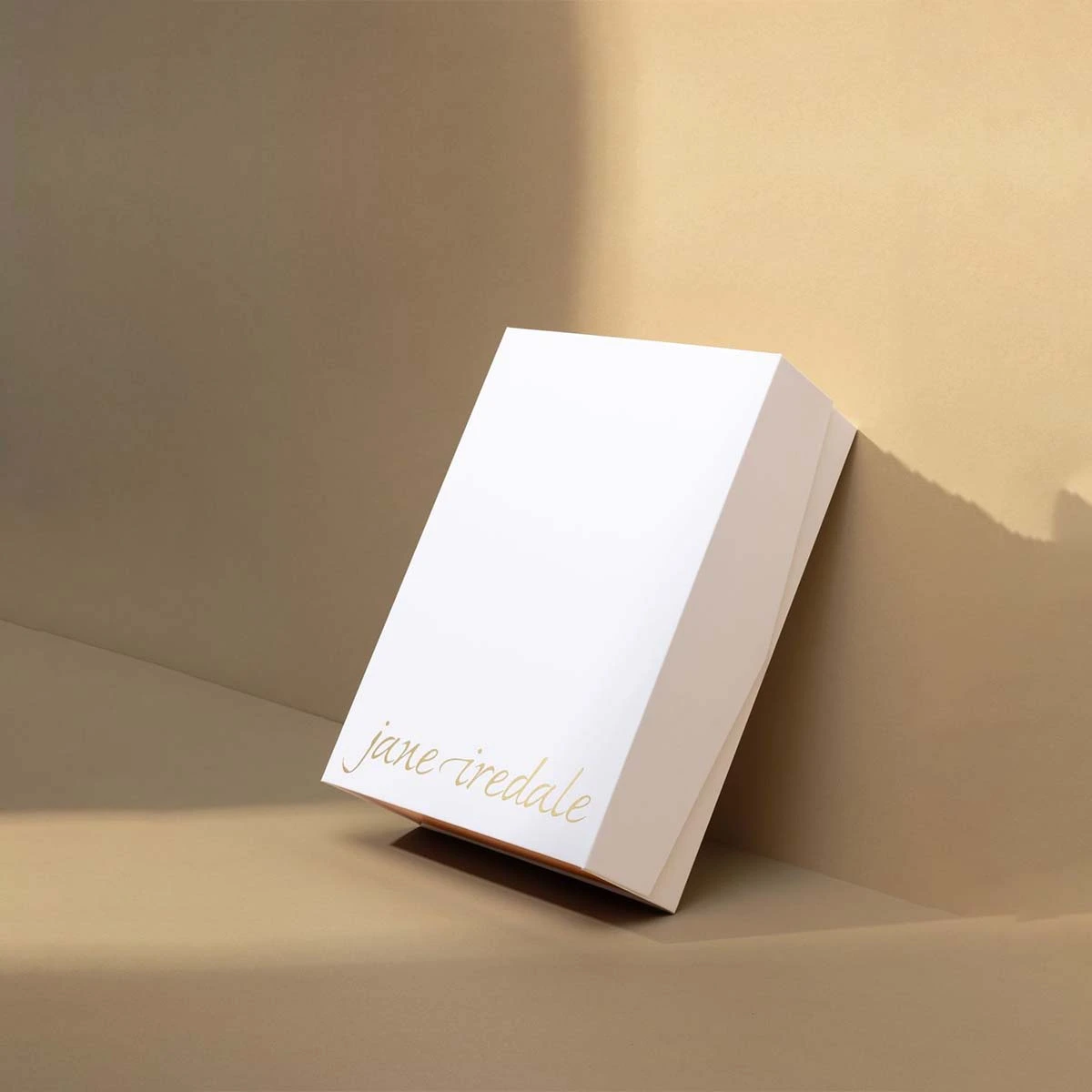 white-rigid-boxes