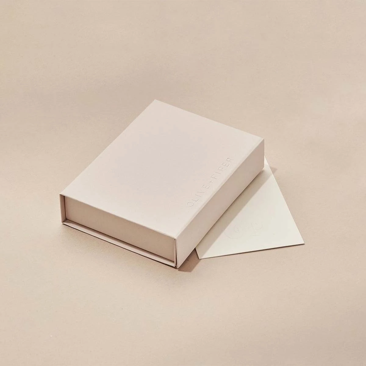 white-rigid-boxes