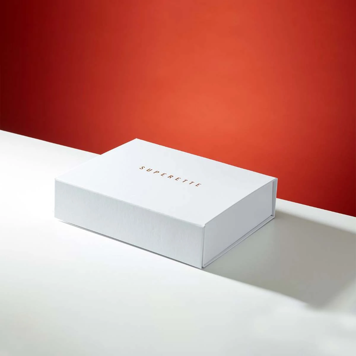 white-rigid-boxes
