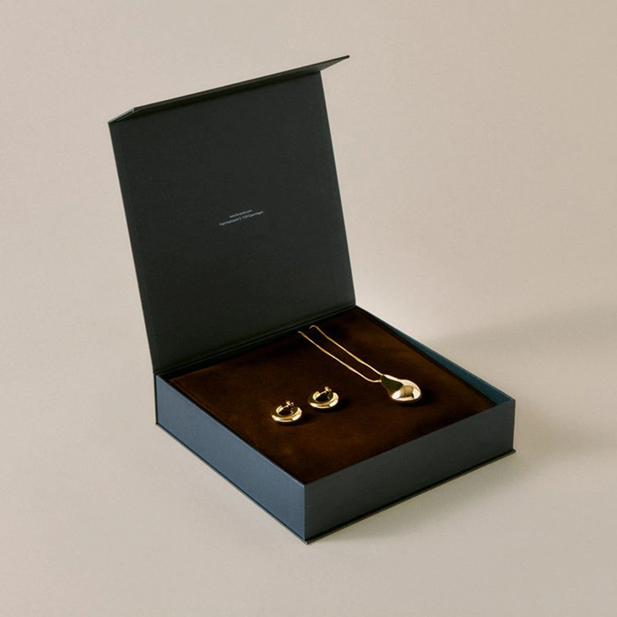 foam-inserts-for-gift-boxes